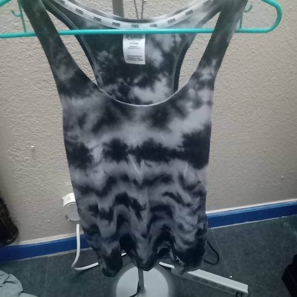 VICTOR'S SECRET PINK SHIRTS - Picture 2 of 4